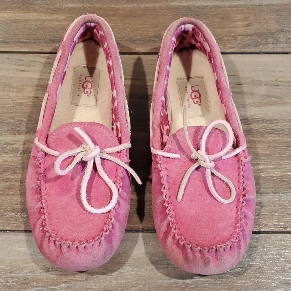 Ugg Australia kids pink suede slippers Loafer fur szUS 3 EUR 33 shoes